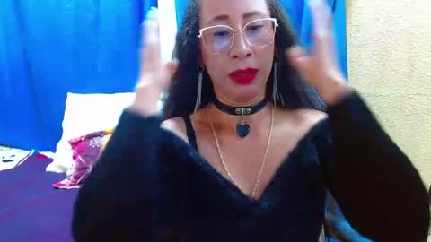 Snapshot of gia_leinn chatting on June 2026 10:25:01 PM Gia online show from June 2026 10:25:01 PM