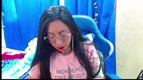 Snapshot of gia_leinn chatting on June 2026 04:59:01 PM Gia online show from June 2026 04:59:01 PM