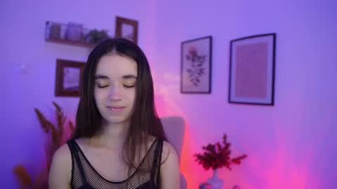 Snapshot of gia_paige18 chatting on November 2025 02:09:01 PM Gia Paige18 online show from November 2025 02:09:01 PM