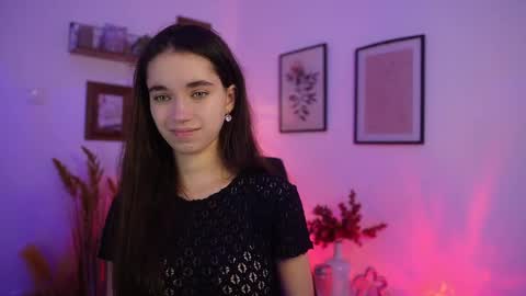 Snapshot of gia_paige18 chatting on December 2025 02:23:01 PM Gia Paige18 online show from December 2025 02:23:01 PM