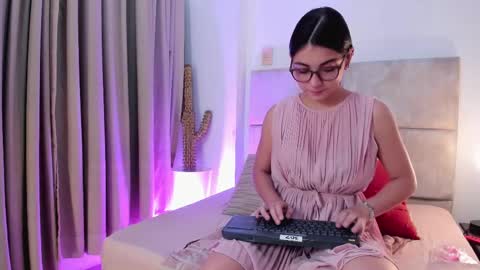 Snapshot of giablakee chatting on January 2025 11:35:01 AM Gia Blake online show from January 2025 11:35:01 AM