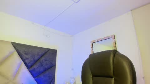 Snapshot of giafu chatting on June 2026 12:24:02 AM Gia online show from June 2026 12:24:02 AM