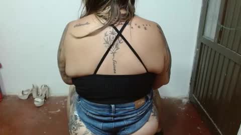 Gianna.. online show from December 2025 05:07:02 PM