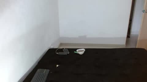 Snapshot of giant_feet chatting on July 2026 11:36:02 AM BOSS online show from July 2026 11:36:02 AM