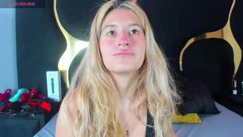 GiaRoussel online show from February 2026 05:27:01 PM