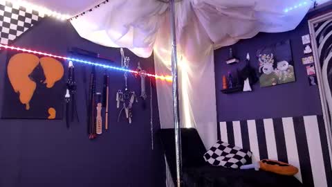 Snapshot of gigglemethis22 chatting on November 2025 06:06:01 PM Giggles online show from November 2025 06:06:01 PM