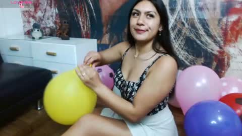 Snapshot of gigi_gilt_ chatting on June 2026 09:02:01 PM Gigi 3 online show from June 2026 09:02:01 PM