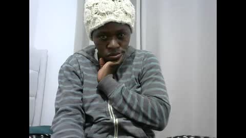 Snapshot of gigi_thehuntress chatting on November 2025 07:59:02 PM franciscar online show from November 2025 07:59:02 PM