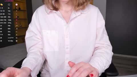 gigihadd online show from April 2026 04:49:01 PM