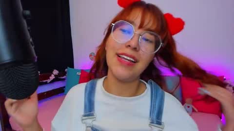 Snapshot of gigimooon chatting on September 2025 11:39:02 PM gigimooon online show from September 2025 11:39:02 PM