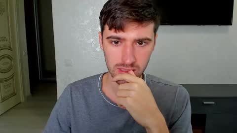 gilbertogonzales online show from March 2025 05:29:02 AM