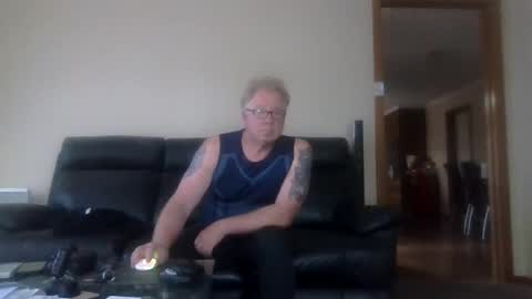 Snapshot of gimmmieoooo chatting on February 2026 06:13:01 AM gimmmieoooo online show from February 2026 06:13:01 AM