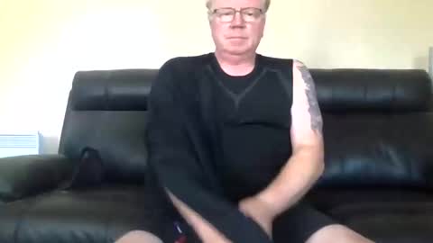 Snapshot of gimmmieoooo chatting on March 2026 02:17:01 AM gimmmieoooo online show from March 2026 02:17:01 AM