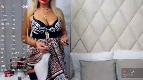 Snapshot of ginabear chatting on May 2026 05:53:01 PM Gina online show from May 2026 05:53:01 PM