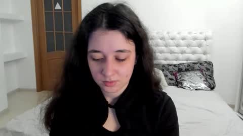 Kate online show from November 2025 08:47:01 AM