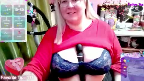 Snapshot of ginesia chatting on April 2026 05:30:01 PM ginesia online show from April 2026 05:30:01 PM