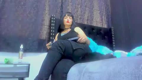 Miss online show from October 2025 09:04:01 PM