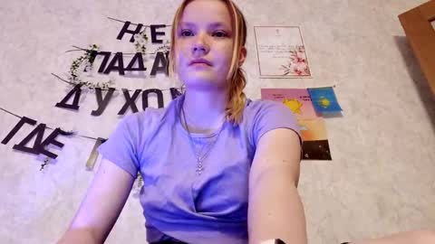 Snapshot of ginger_anna_est chatting on June 2026 08:12:02 PM Ginger Anna online show from June 2026 08:12:02 PM