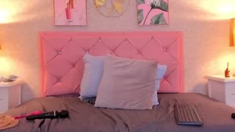 Snapshot of ginger_violetta chatting on February 2025 11:06:01 PM Ginger online show from February 2025 11:06:01 PM