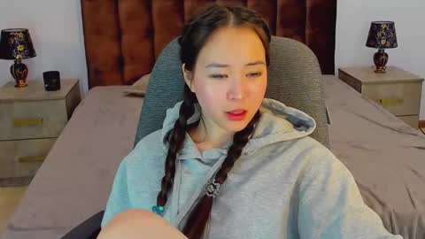 Ginny online show from January 2025 10:24:01 PM