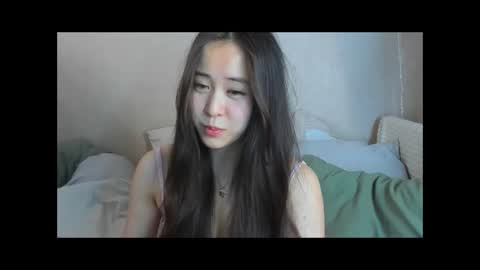 Ginny online show from November 2025 06:06:01 PM