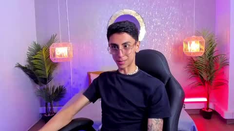 Snapshot of gio_carangi chatting on April 2026 04:05:02 AM Gio Carangi online show from April 2026 04:05:02 AM