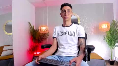 Snapshot of gio_carangi chatting on July 2026 02:46:01 AM Gio Carangi online show from July 2026 02:46:01 AM