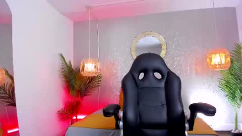 Snapshot of gio_carangi chatting on July 2026 04:04:02 AM Gio Carangi online show from July 2026 04:04:02 AM