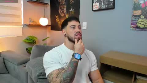 Snapshot of giorgio_leone2 chatting on June 2026 06:06:01 PM Giorgio leone online show from June 2026 06:06:01 PM