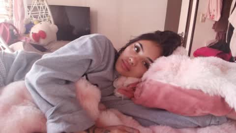giovanna_oliveria online show from May 2026 08:39:01 PM