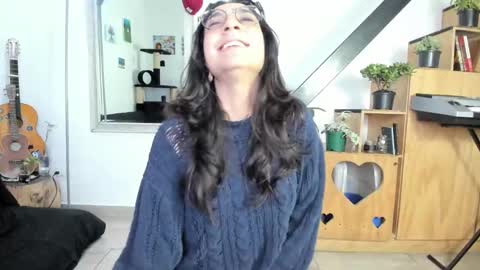 girasol1921 online show from December 2024 10:29:01 PM