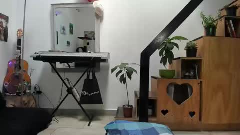 girasol1921 online show from December 2024 05:42:01 PM