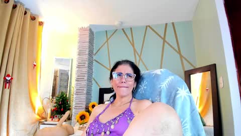 Snapshot of girasol_walton chatting on December 2024 08:11:01 PM Girasol Walton online show from December 2024 08:11:01 PM
