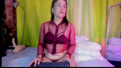 Snapshot of girasol_walton chatting on August 2026 01:13:01 PM Girasol Walton online show from August 2026 01:13:01 PM
