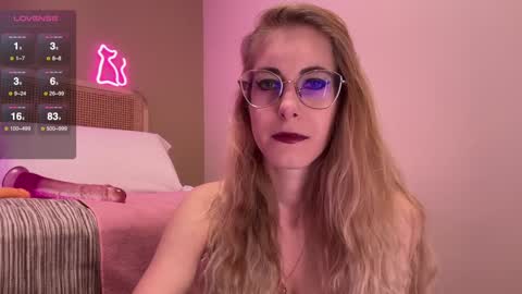 Nikki online show from January 2025 05:37:01 PM