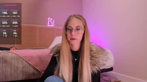 Nikki online show from February 2025 04:10:01 PM