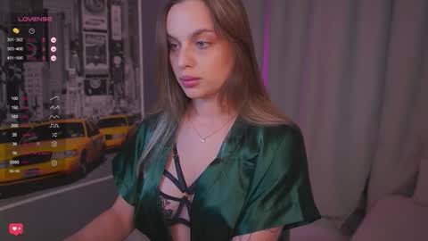 Kate online show from November 2025 08:32:01 PM