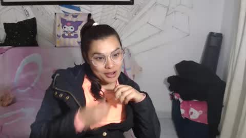 Snapshot of girlsex_hot chatting on May 2026 03:03:02 AM girlsex_hot online show from May 2026 03:03:02 AM