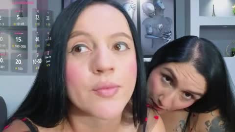 Snapshot of girsl_hot chatting on April 2026 09:16:02 PM Violeta y Samantha online show from April 2026 09:16:02 PM