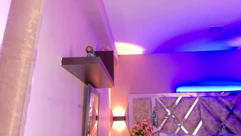     online show from October 2025 10:33:02 AM