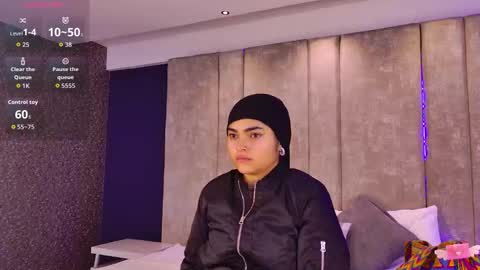     online show from November 2025 10:59:02 AM