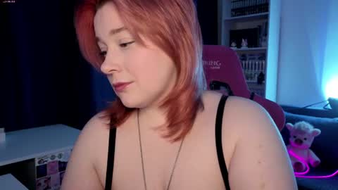 Snapshot of gitera_ chatting on June 2026 09:46:01 PM AlexaMillis online show from June 2026 09:46:01 PM