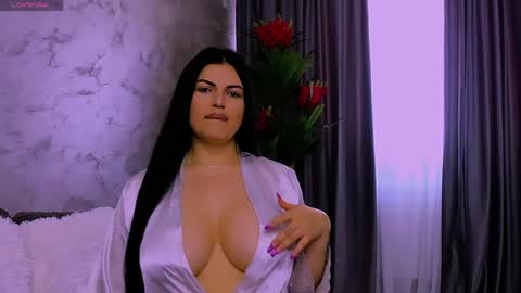 Giulia online show from May 2026 06:10:01 AM