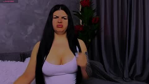 Giulia online show from May 2026 03:14:02 AM