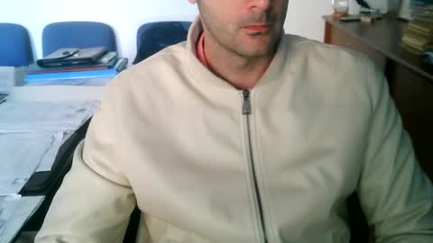 Snapshot of giuseppevai1 chatting on April 2026 07:33:01 AM giuseppevai1 online show from April 2026 07:33:01 AM