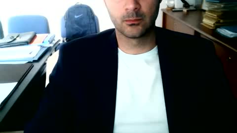 Snapshot of giuseppevai1 chatting on May 2026 03:18:01 PM giuseppevai1 online show from May 2026 03:18:01 PM