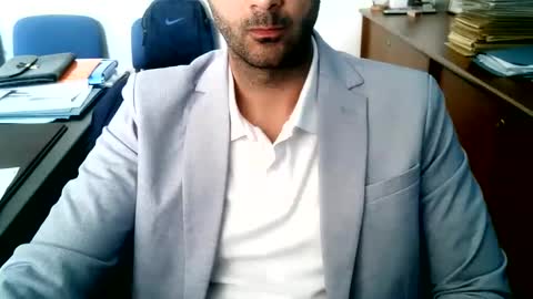 Snapshot of giuseppevai1 chatting on May 2026 03:06:01 PM giuseppevai1 online show from May 2026 03:06:01 PM