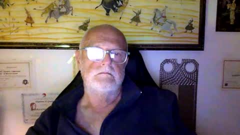 Snapshot of giutomma930394 chatting on April 2026 06:54:02 PM giutomma930394 online show from April 2026 06:54:02 PM