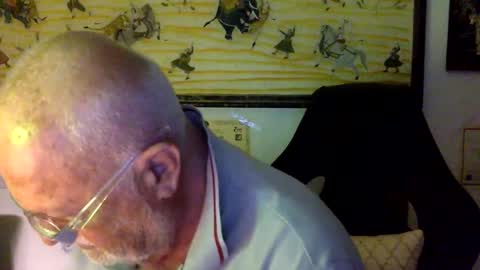 Snapshot of giutomma930394 chatting on May 2026 09:33:01 PM giutomma930394 online show from May 2026 09:33:01 PM