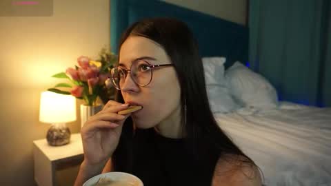 Snapshot of gizefto chatting on November 2025 01:20:01 PM Agness online show from November 2025 01:20:01 PM